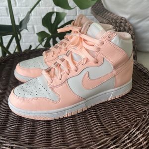 Women’s Dunk High Crimson Tint